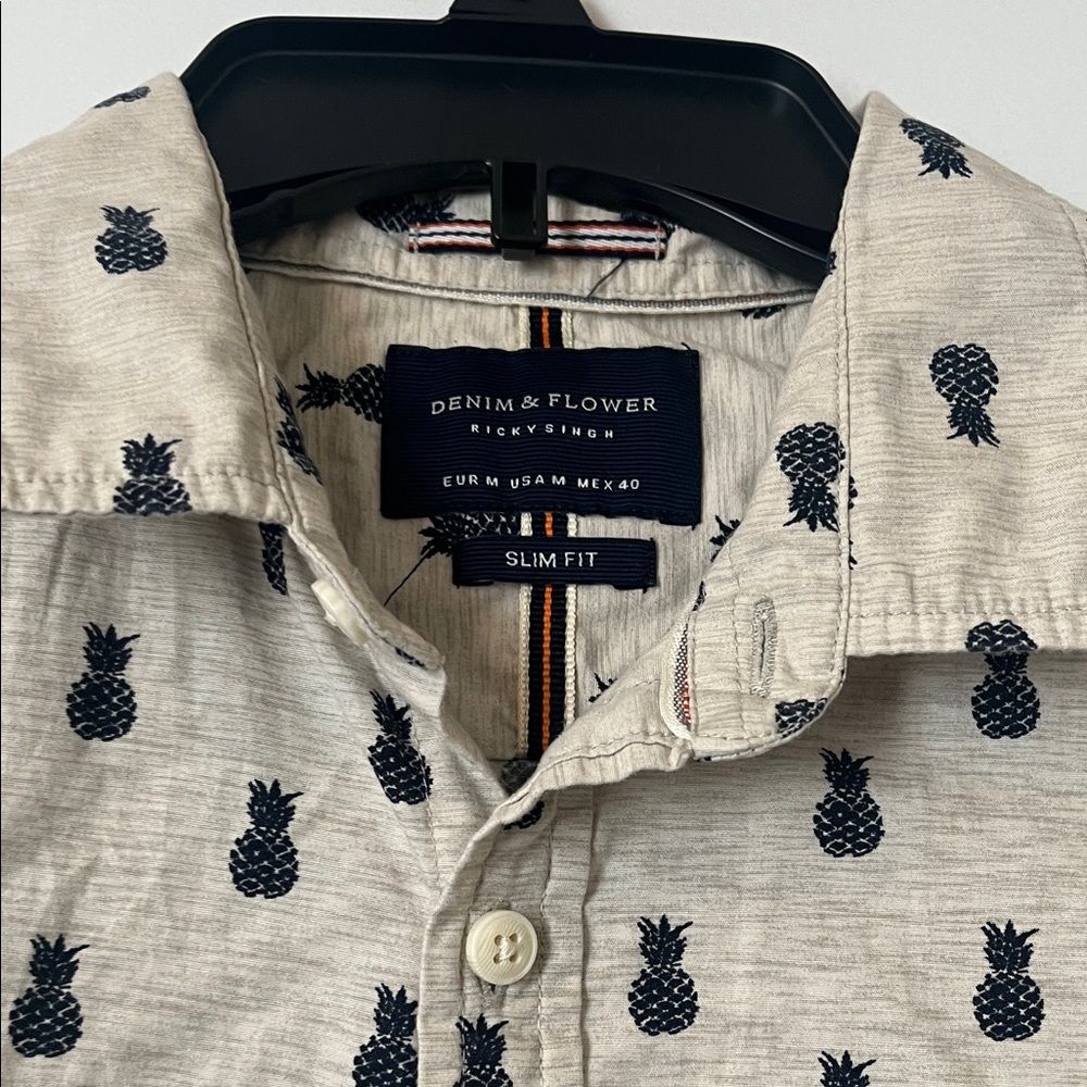 Denim & Flower Ricky Singh Pineapple Print -Slim Fit –Short Sleeve- size Small